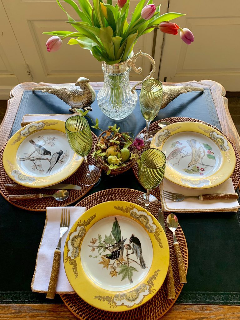 Colorful Table Settings For Spring Summer