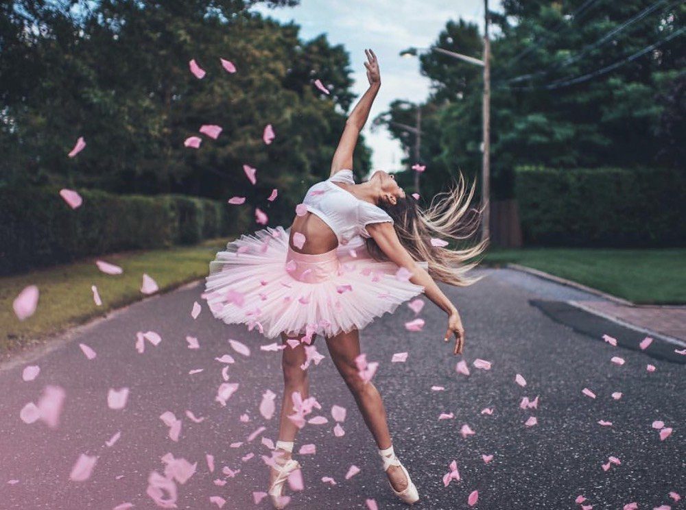 Ballet Dancer Isabella Fonte with pink flowers