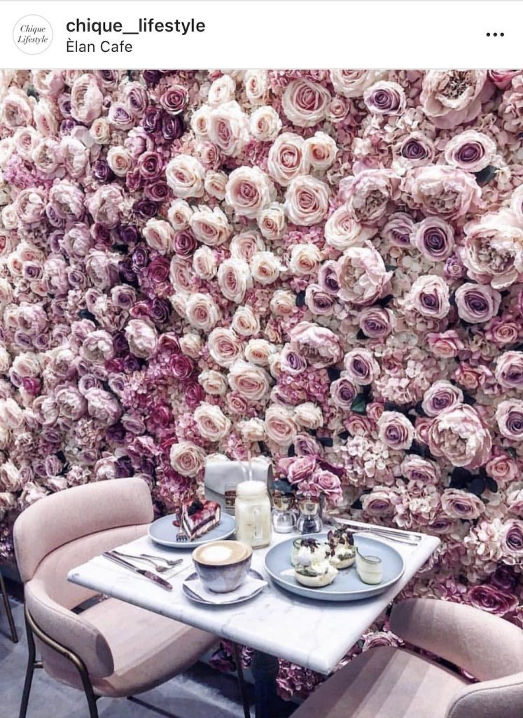 Amazing floral wall covering