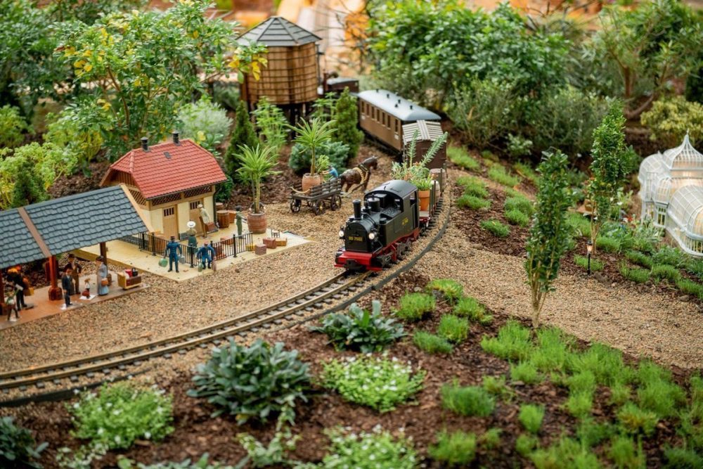 Phipps' miniature Garden Railroad