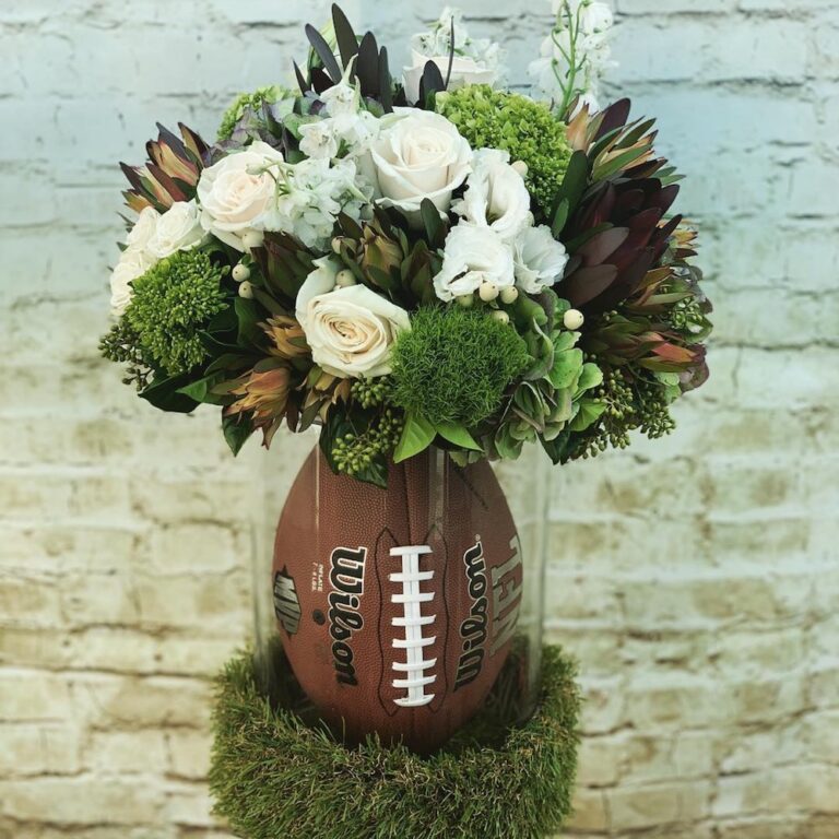 sports themed flower arrangements        
        <figure class=